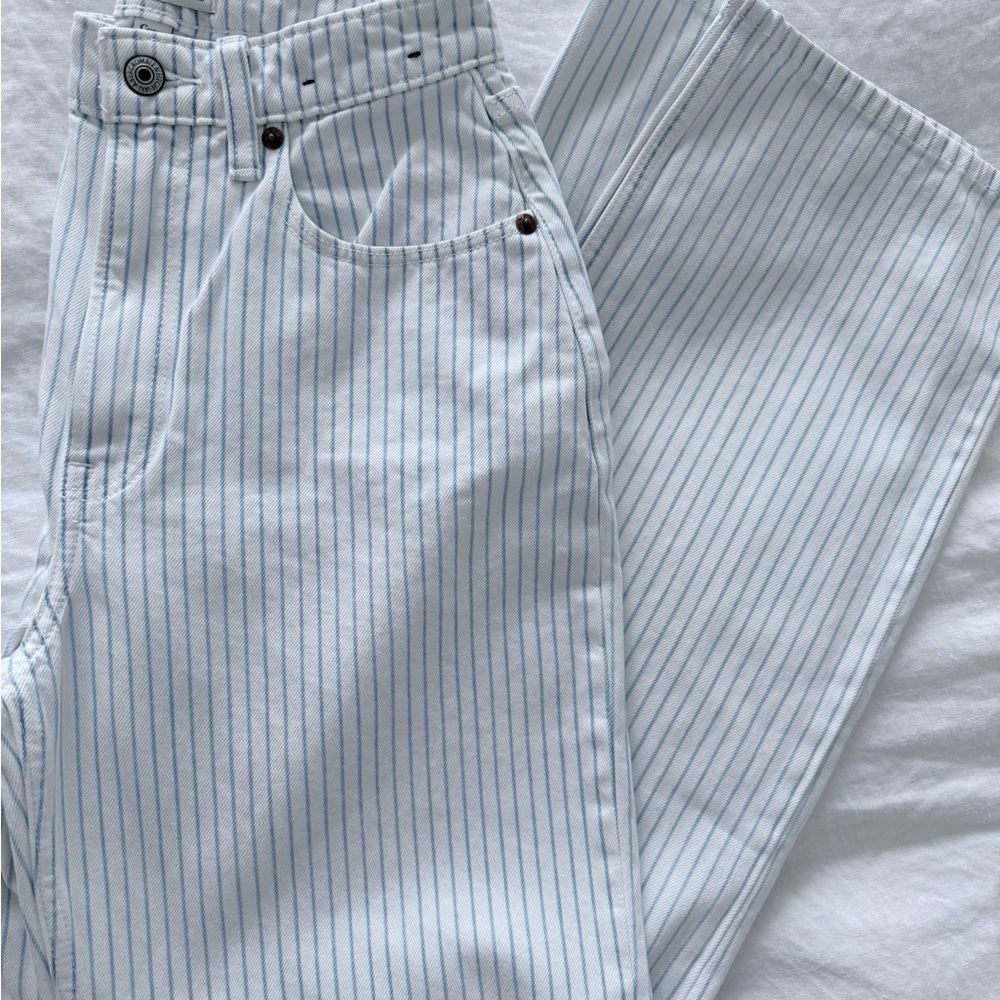 Abercrombie & Fitch High Rise Striped Jeans - White and Blue